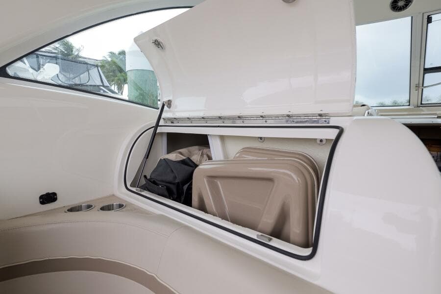 2016 Formula 45 Yacht