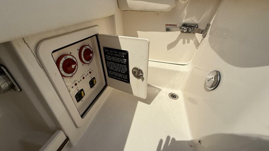 2016 Grady-White 307 Freedom