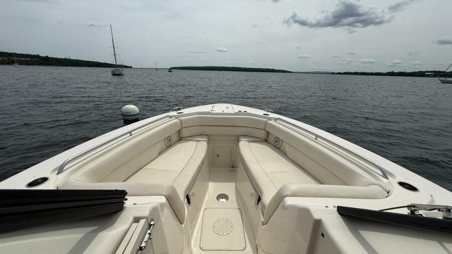 2016 Grady-White 307 Freedom