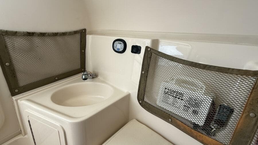 2016 Grady-White 307 Freedom