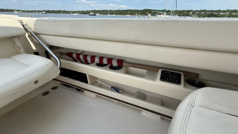 2016 Grady-White 307 Freedom