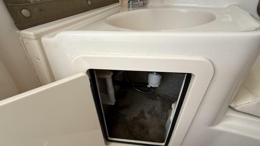 2016 Grady-White 307 Freedom