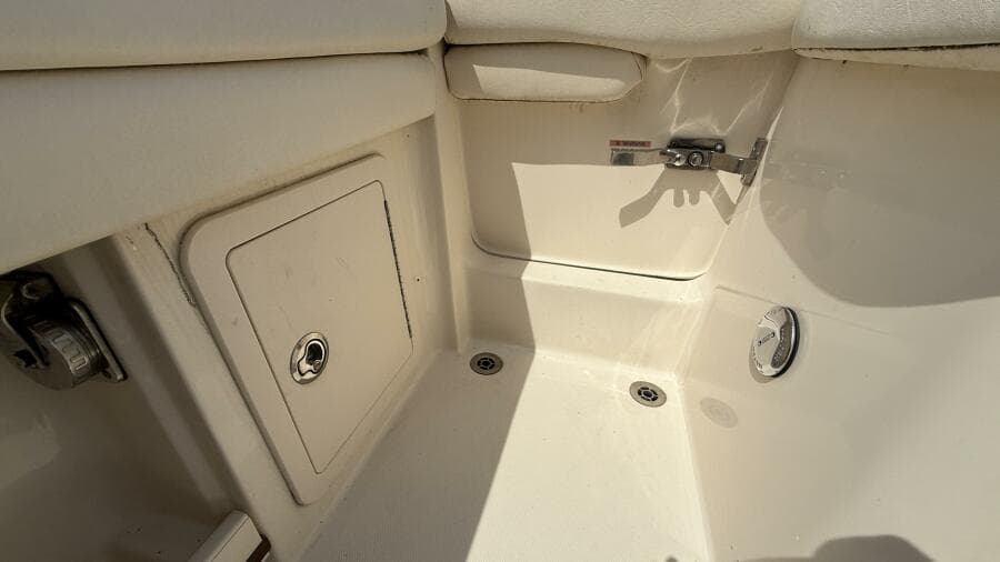 2016 Grady-White 307 Freedom