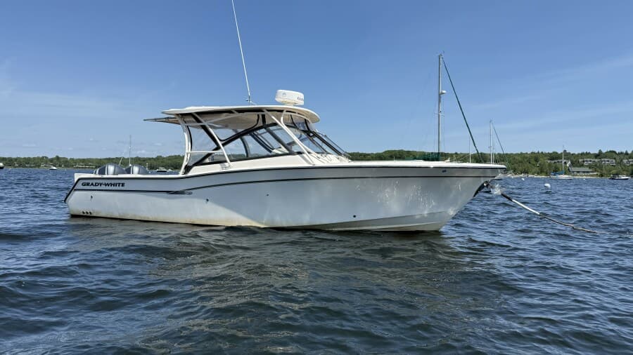 2016 Grady-White 307 Freedom