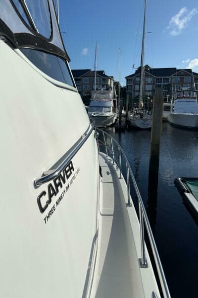 2001 Carver 396 Aft Cabin MY