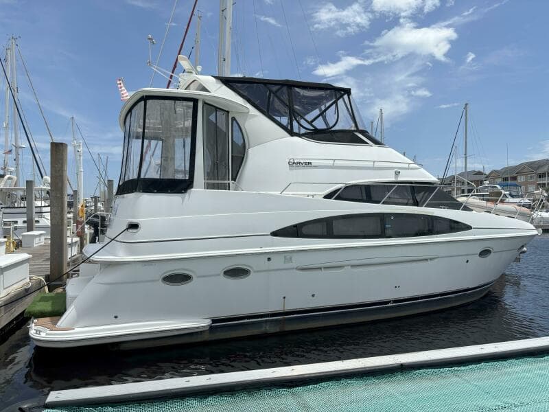 2001 Carver 396 Aft Cabin MY