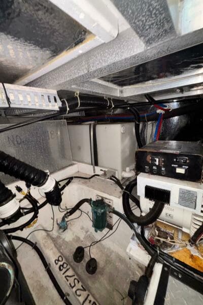 2001 Carver 396 Aft Cabin MY