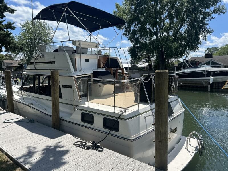 1985 Carver 3207