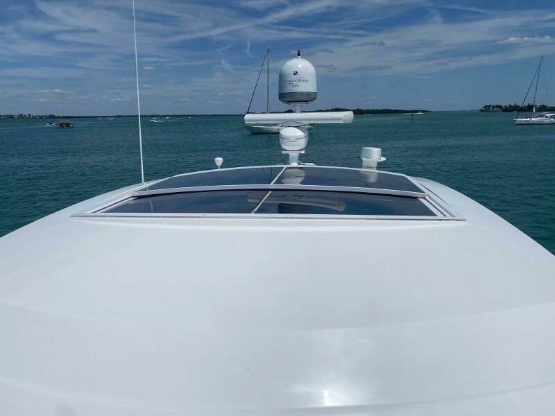 2012 Cruisers Yachts 48 Cantius