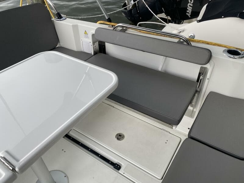 2023 Beneteau Antares 8