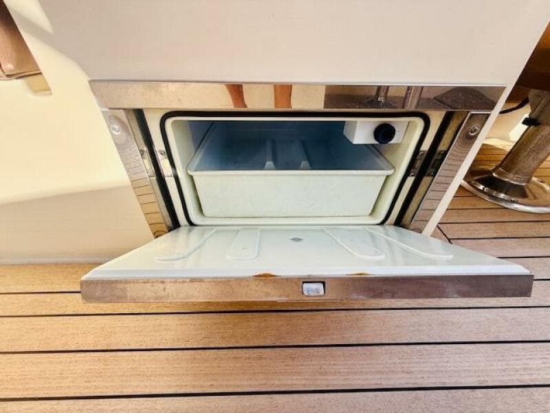 2015 Chris-Craft Launch 32