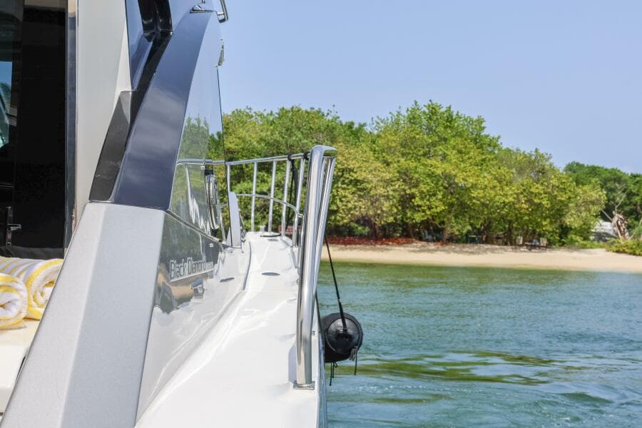 2014 Cruisers Yachts 45 Cantius