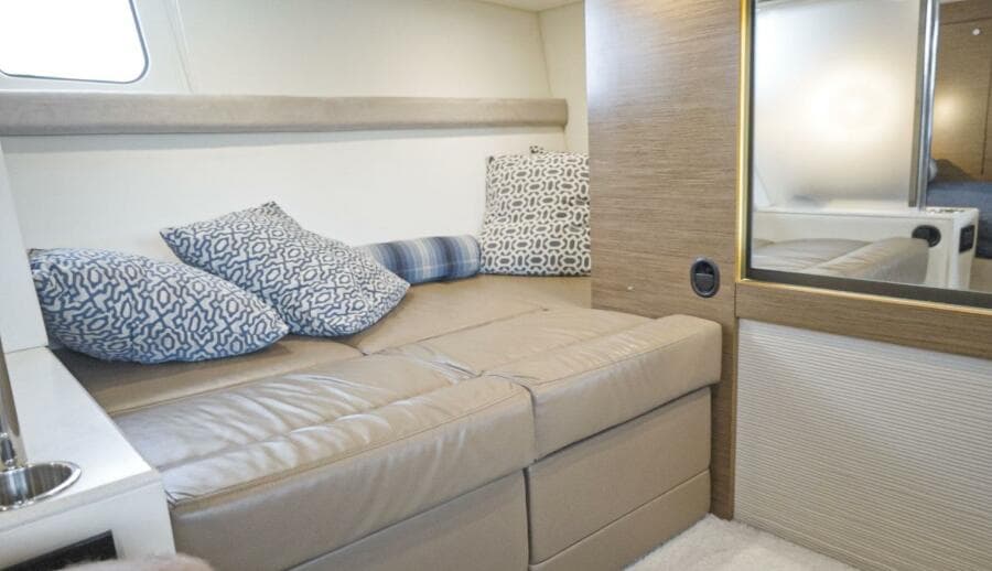 2014 Cruisers Yachts 45 Cantius