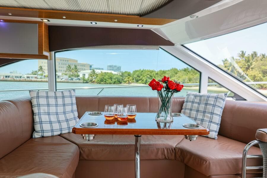 2014 Cruisers Yachts 45 Cantius