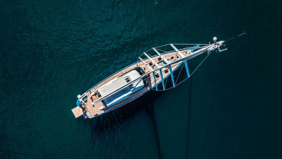 2013 Oyster Yachts Oyster 885