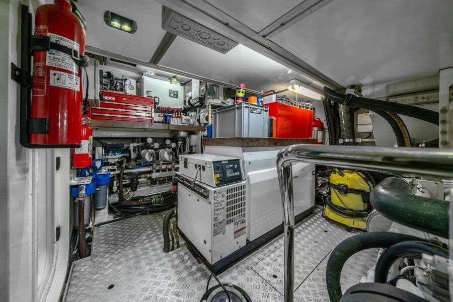 2013 Oyster Yachts Oyster 885