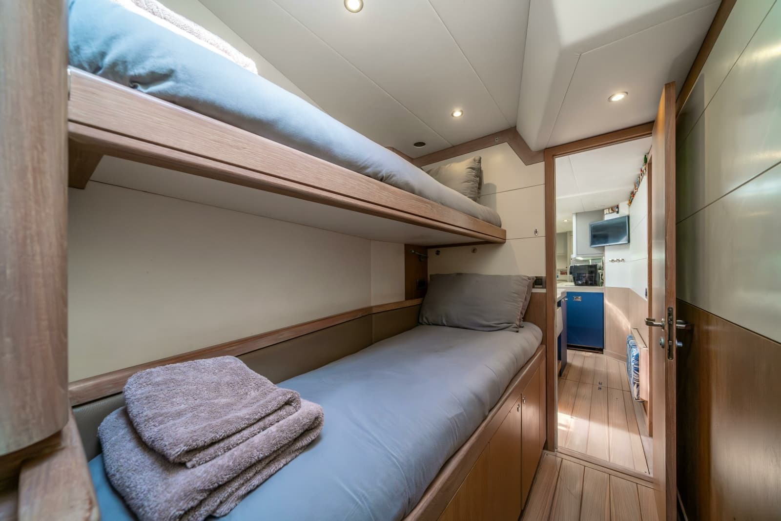 2013 Oyster Yachts Oyster 885 - Photo 52