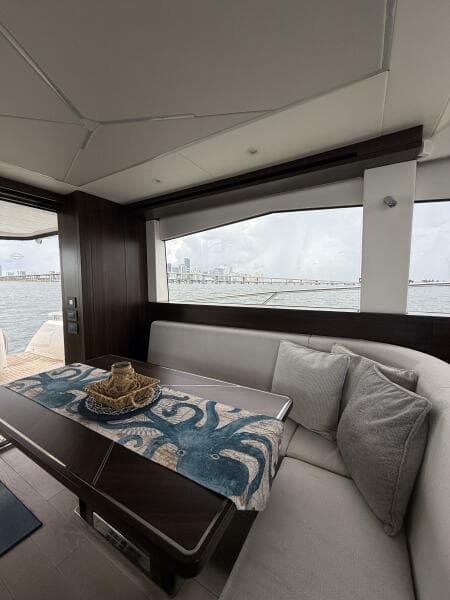 2022 Sunseeker Manhattan 68