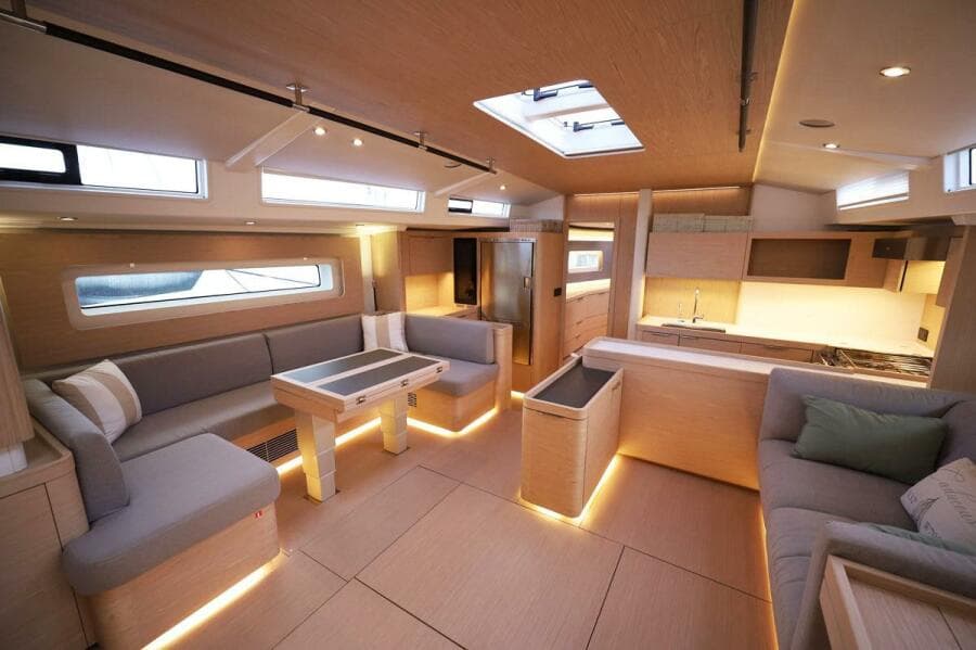 Salon Forward To Port