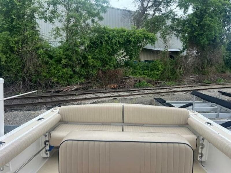 2004 Hunt Yachts Surfhunter 25