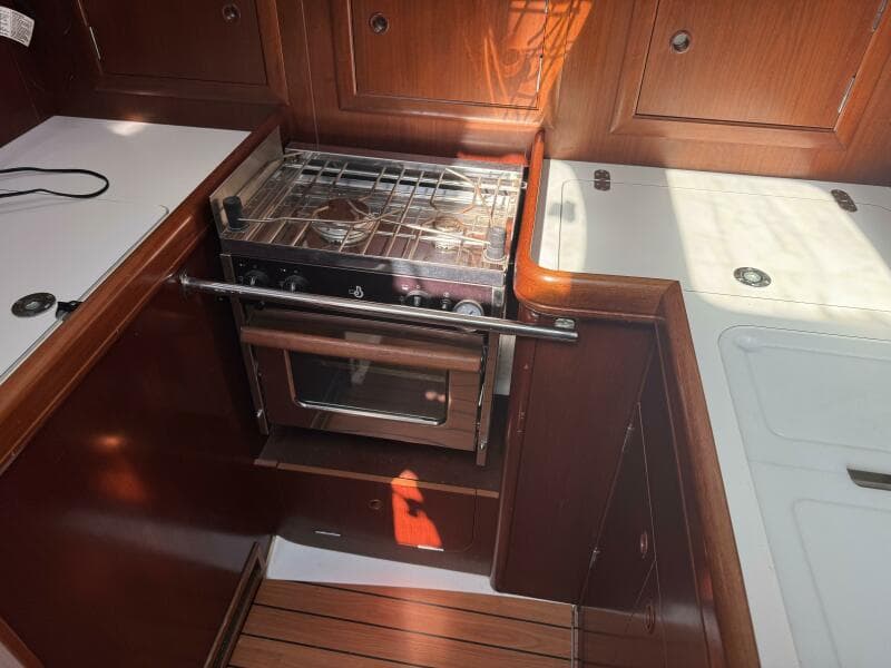 2005 Beneteau Oceanis 331