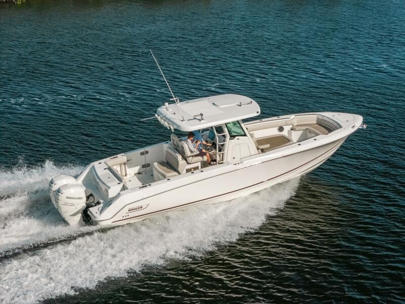2019 Boston Whaler 330 Outrage