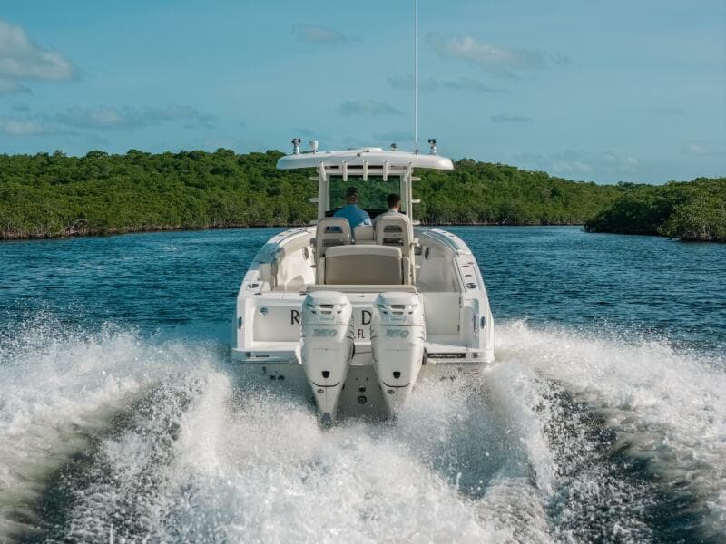 2019 Boston Whaler 330 Outrage