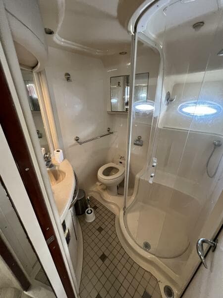 2002 Sea Ray 560 Sedan Cruiser