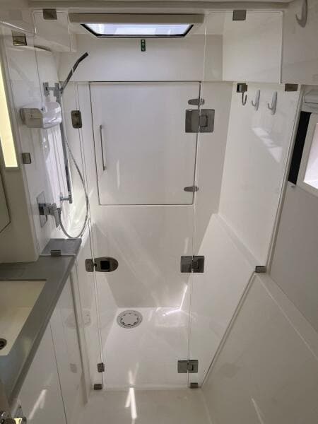 2018 Leopard Power Cat Starboard Side Forward Head