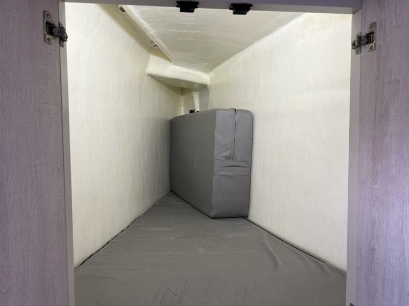 2018 Leopard Power Cat Port Side Forward Stateroom