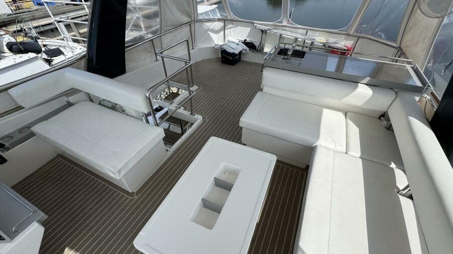 2018 Leopard Power Cat Flybridge Settee facing aft