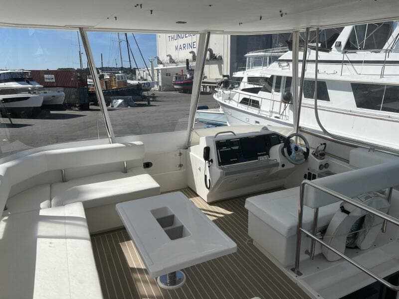 2018 Leopard Power Cat Flybridge