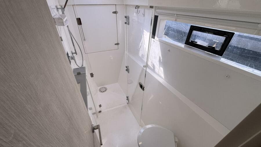 2018 Leopard Power Cat Starboard Side Forward Head