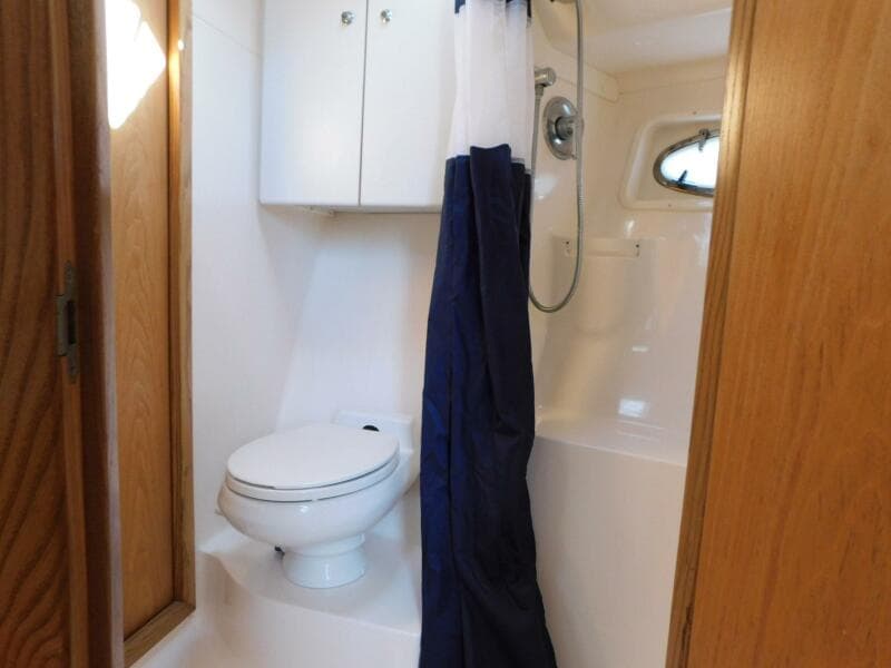 2001 Tiara Yachts 3500 Express