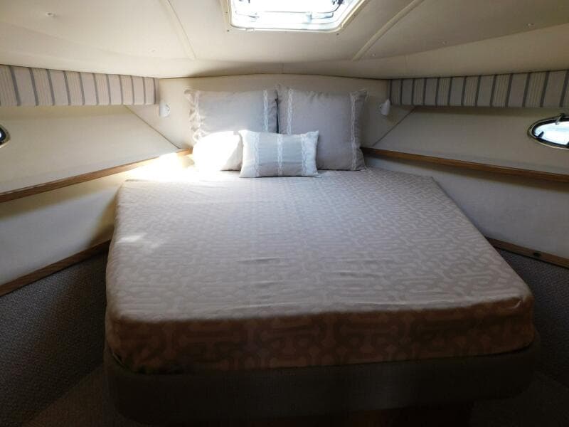 2001 Tiara Yachts 3500 Express