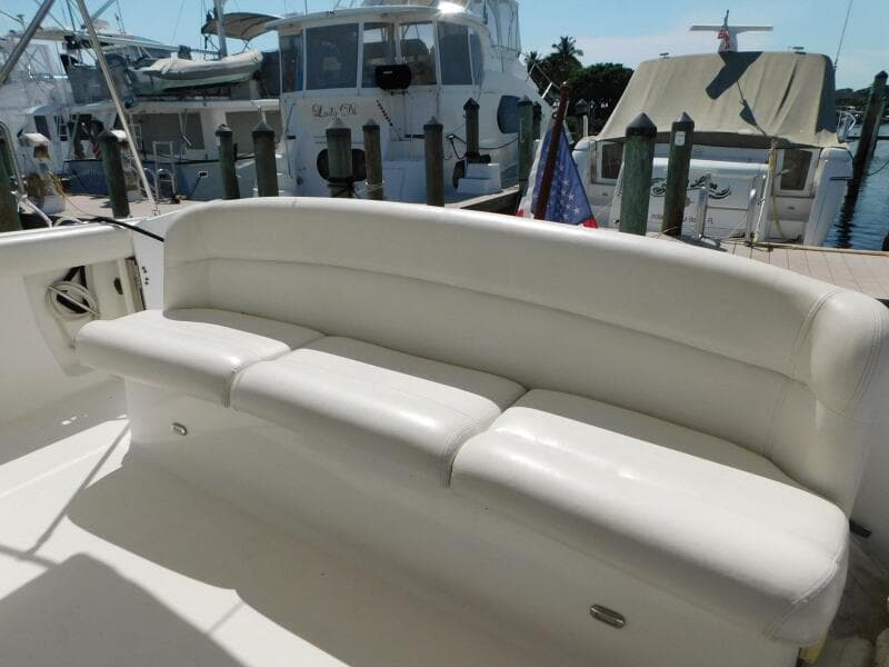 2001 Tiara Yachts 3500 Express