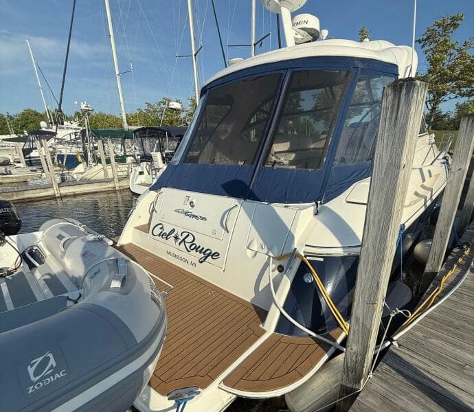 2006 Cruisers Yachts 420 Express
