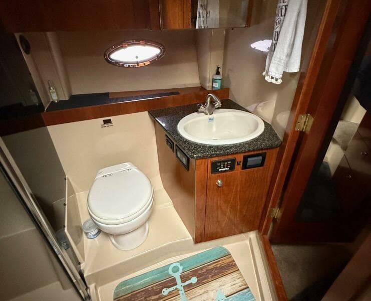 2006 Cruisers Yachts 420 Express