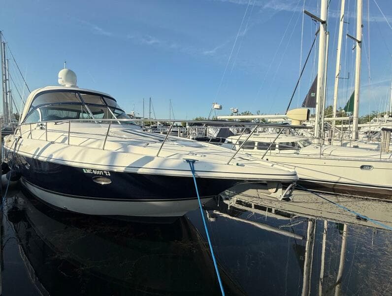 2006 Cruisers Yachts 420 Express