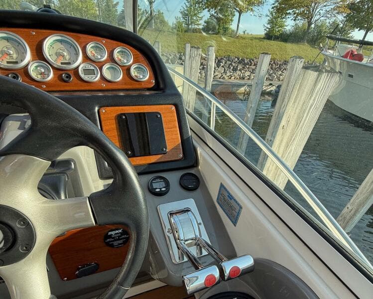 2006 Cruisers Yachts 420 Express