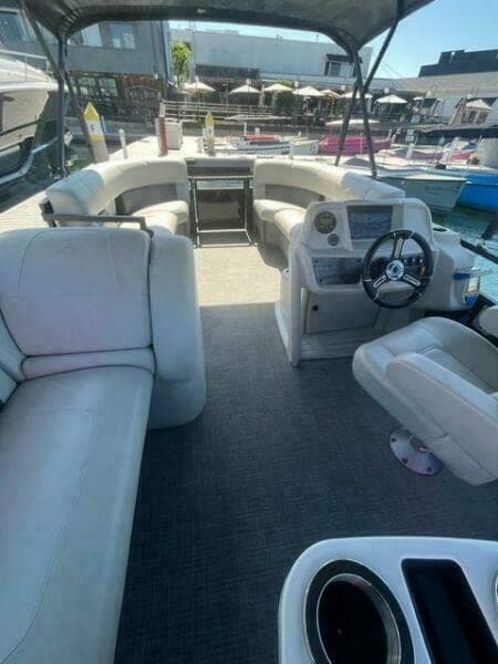 2024 Vision WX Tritoon