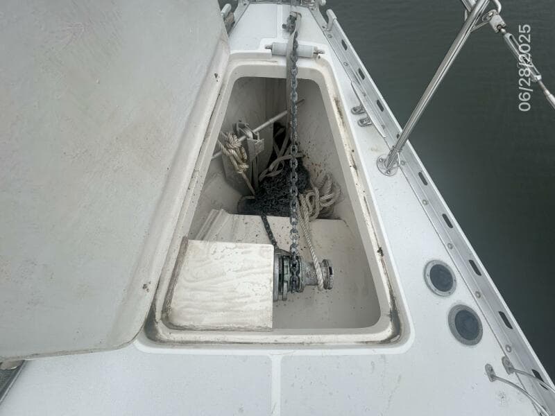 40' Freedom anchor windlass