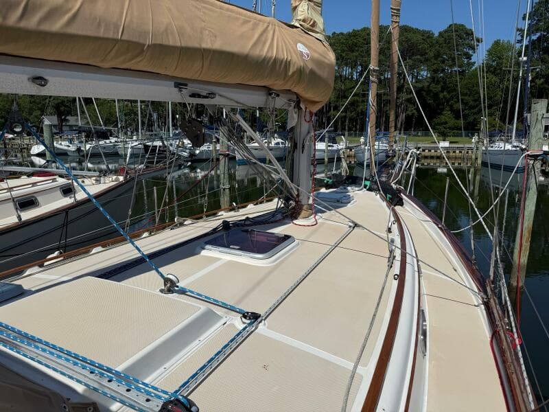 1987 Island Packet 38