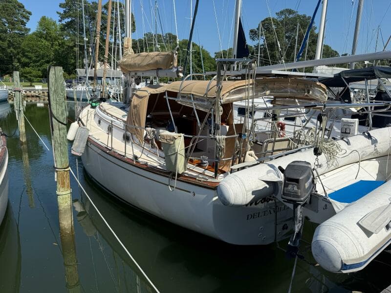 1987 Island Packet 38