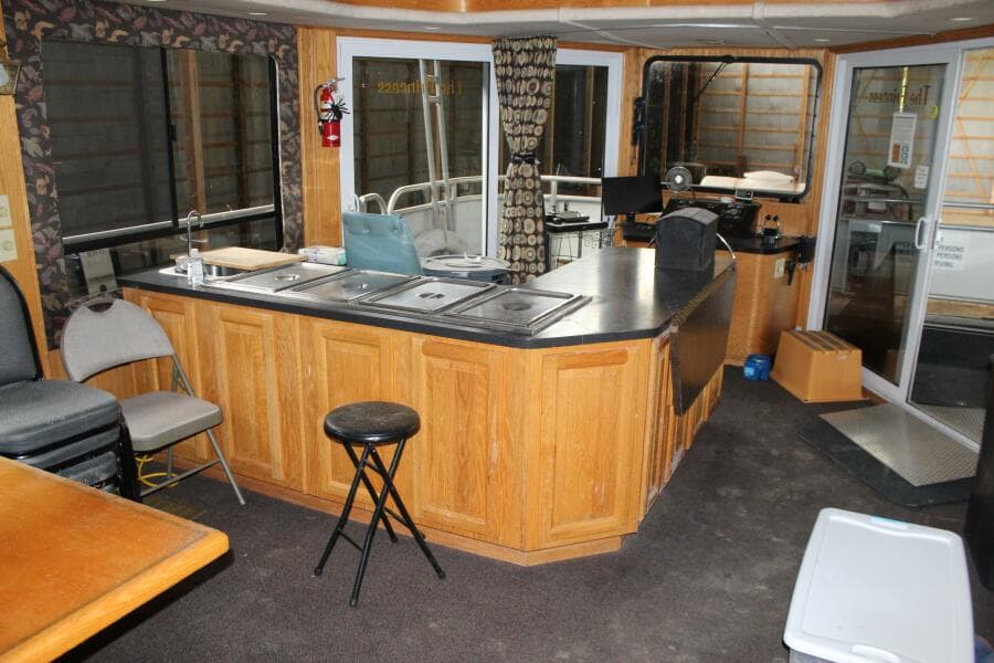 2000 Commercial Sumerset 75 Houston