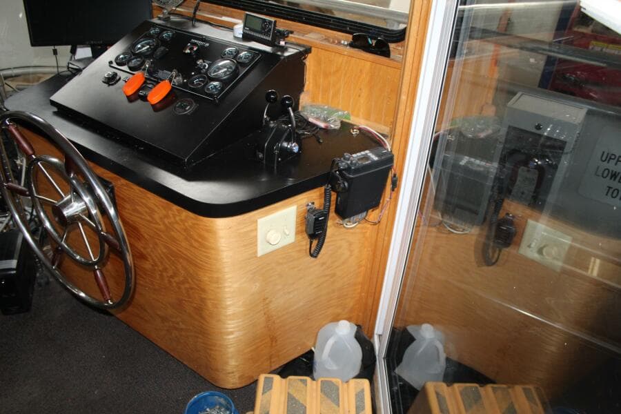 2000 Commercial Sumerset 75 Houston