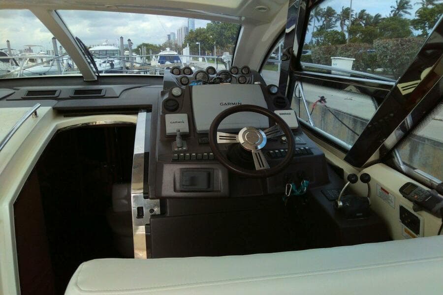 2010 Azimut Atlantis 54