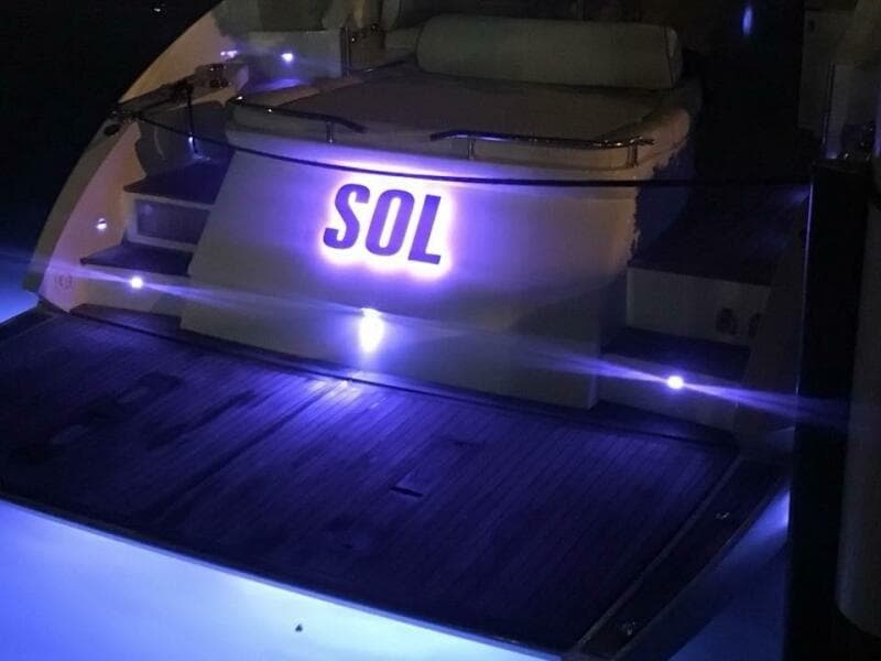 2010 Azimut Atlantis 54