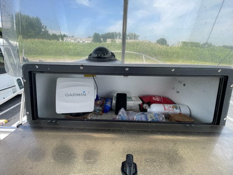 1993 Boston Whaler 21 Outrage