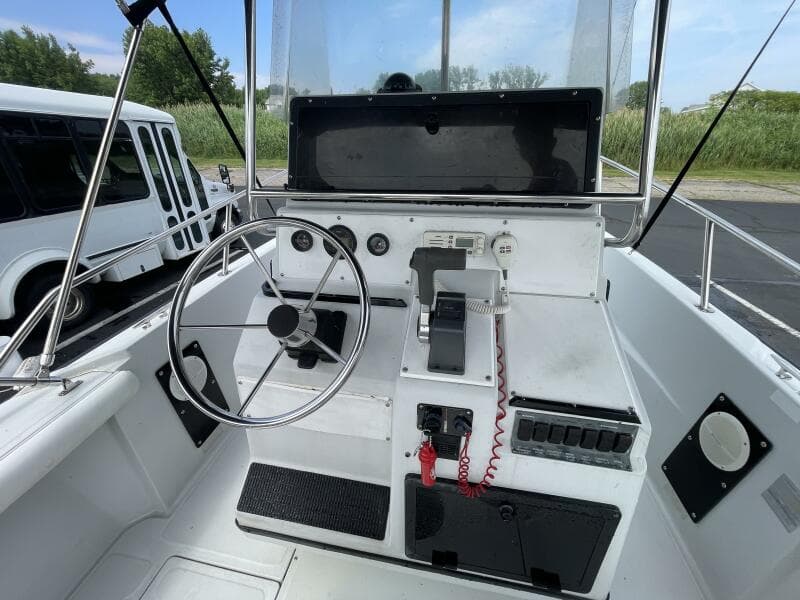 1993 Boston Whaler 21 Outrage